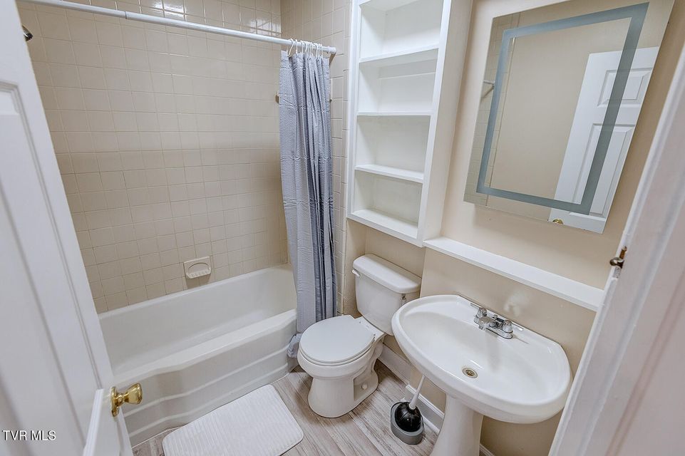 Photo #18: 203 Cherokee Street