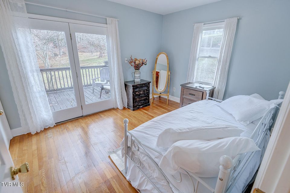 Photo #21: 203 Cherokee Street