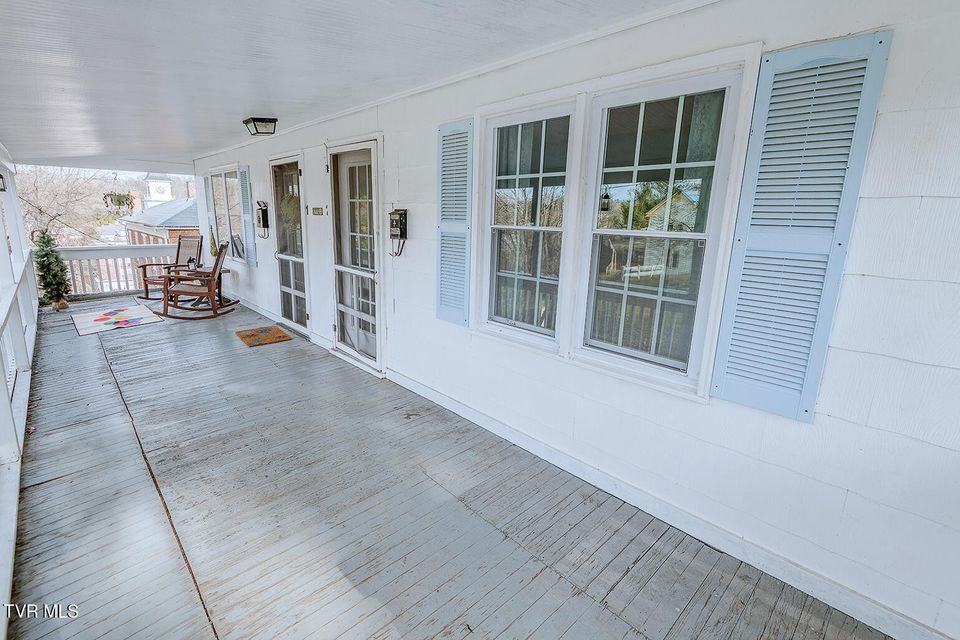 Photo #4: 203 Cherokee Street