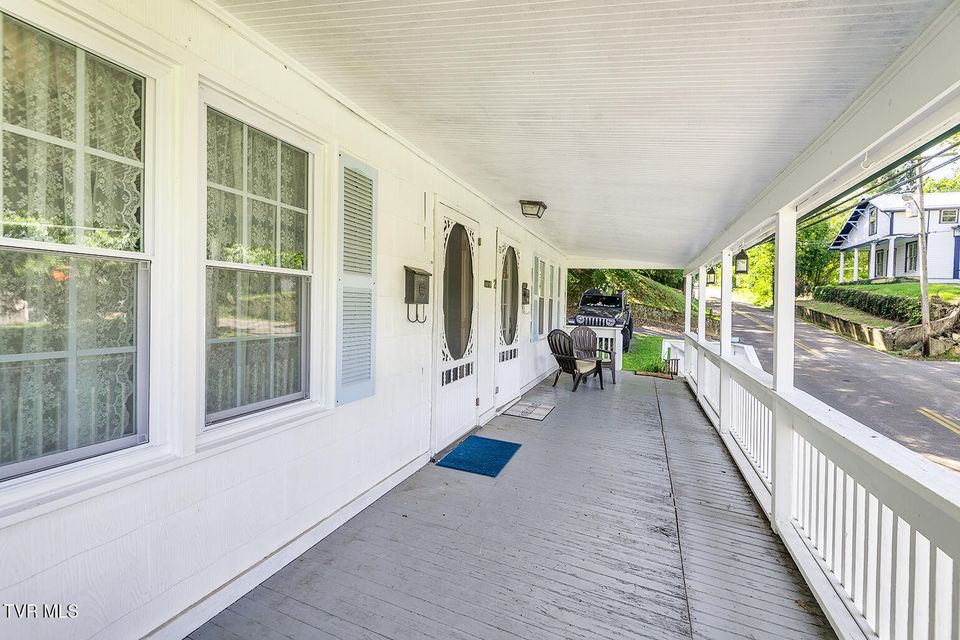 Photo #5: 203 Cherokee Street