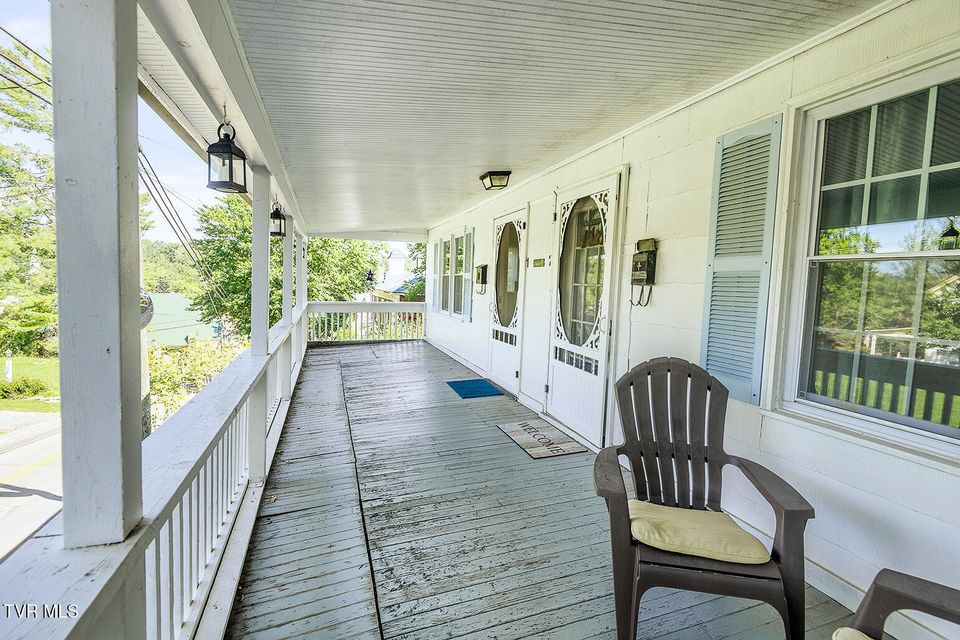 Photo #6: 203 Cherokee Street