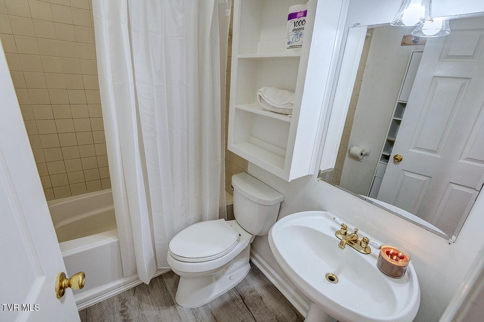 Photo #38: 203 Cherokee Street