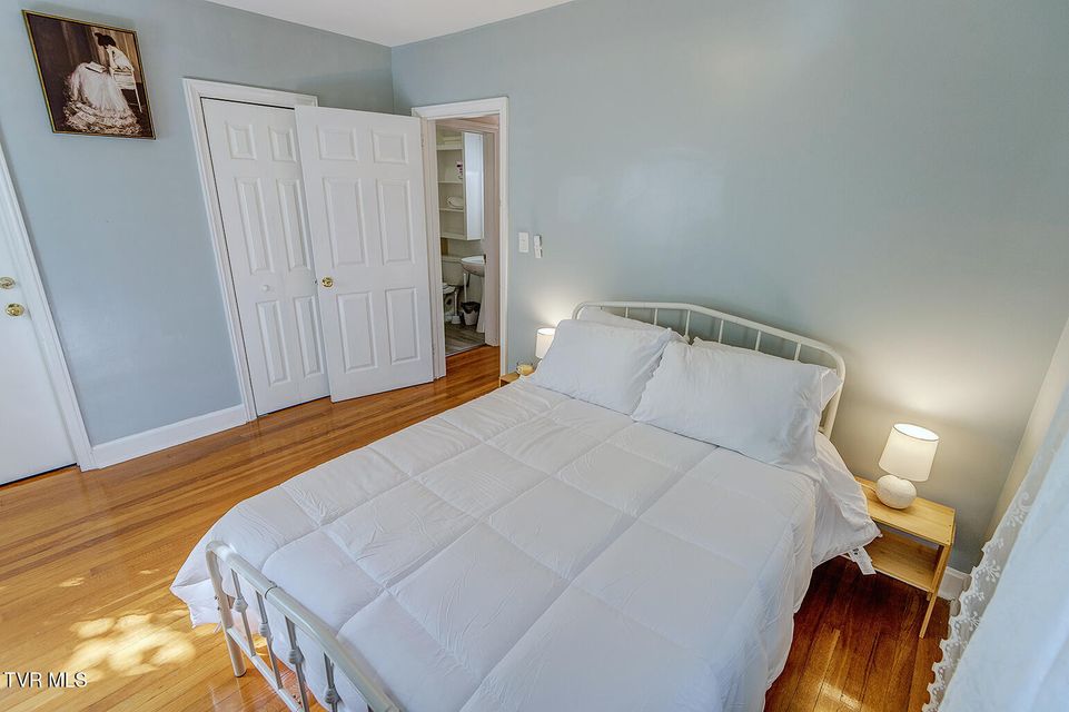 Photo #41: 203 Cherokee Street