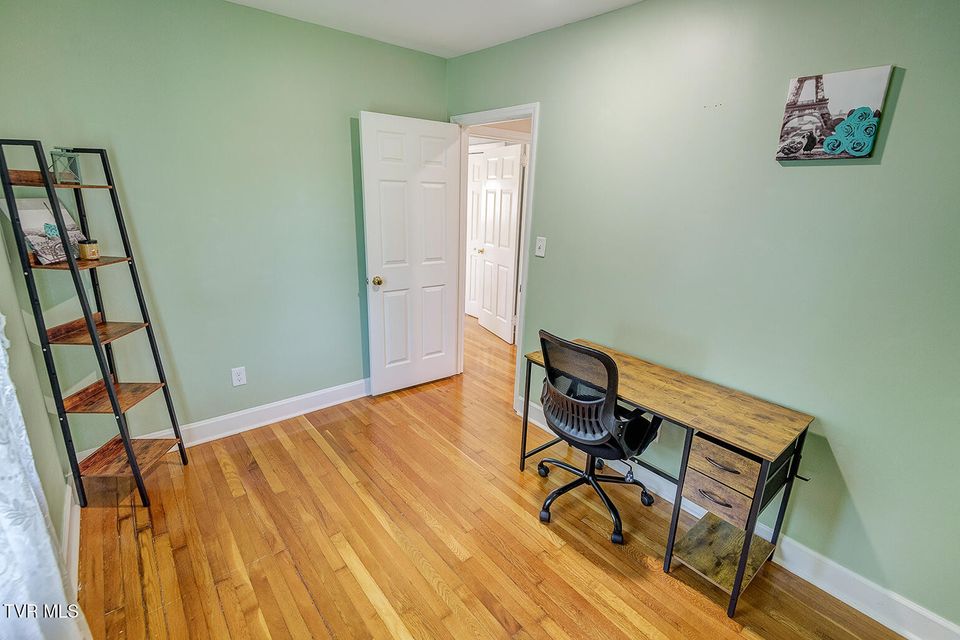 Photo #37: 203 Cherokee Street