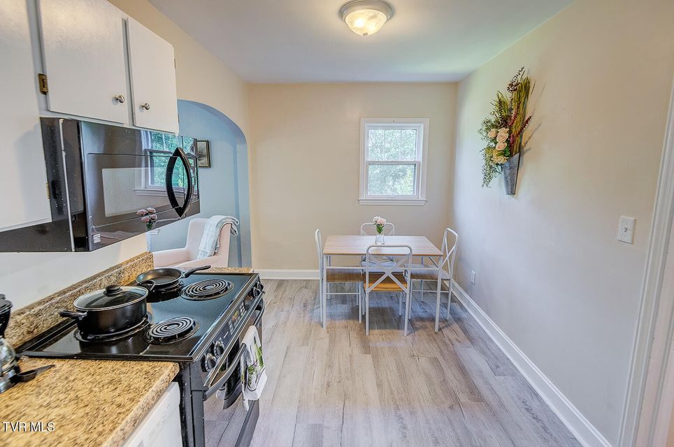 Photo #35: 203 Cherokee Street