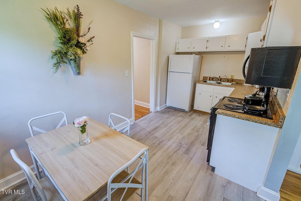 Photo #34: 203 Cherokee Street