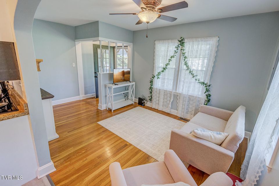 Photo #29: 203 Cherokee Street