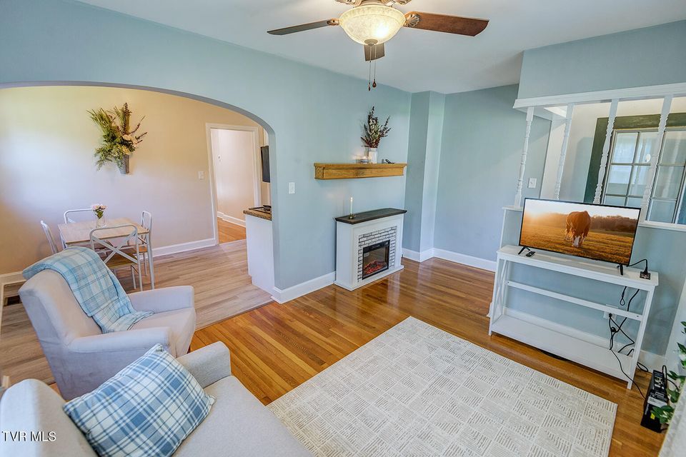 Photo #31: 203 Cherokee Street