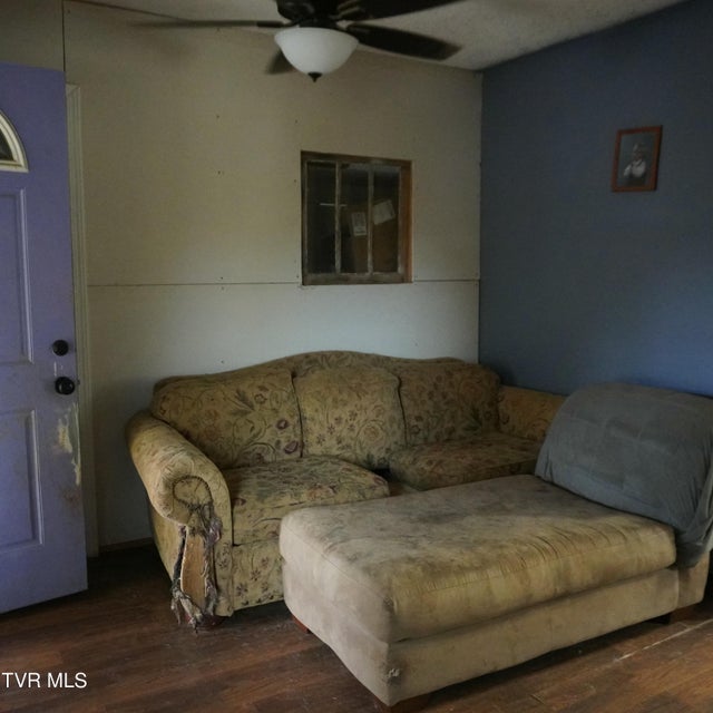 Photo #3: 143 Massey Street