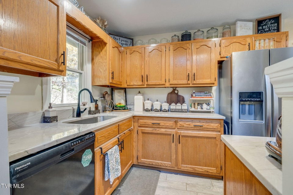 Photo #8: 1370 Hickory Cove Road