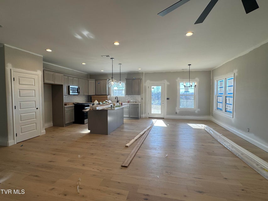 Photo #3: 240 Ruby Rose Ridge