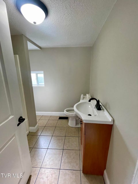 Photo #31: 2412,14,16 Bradley Street