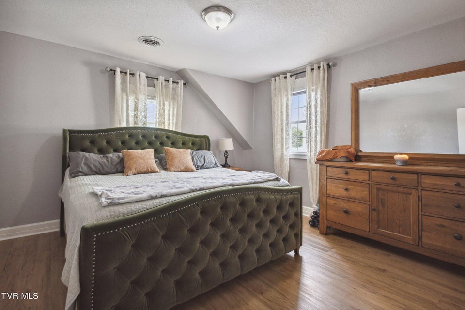 Photo #17: 800 Oakdale Road