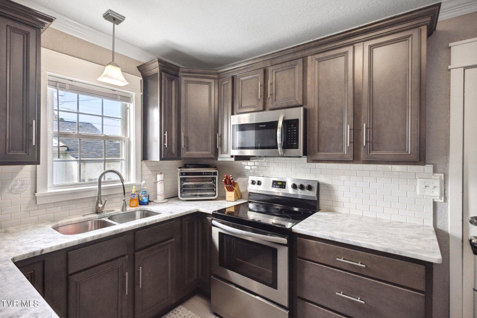 Photo #13: 800 Oakdale Road