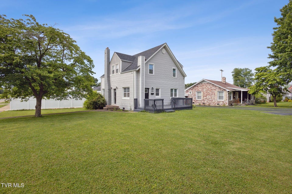 Photo #2: 800 Oakdale Road