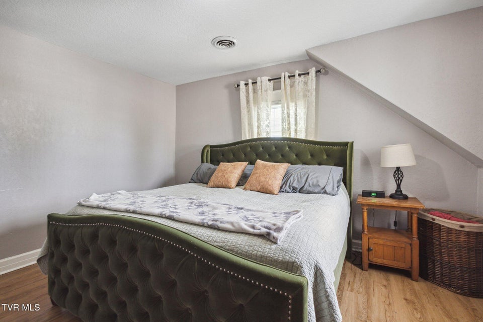 Photo #18: 800 Oakdale Road