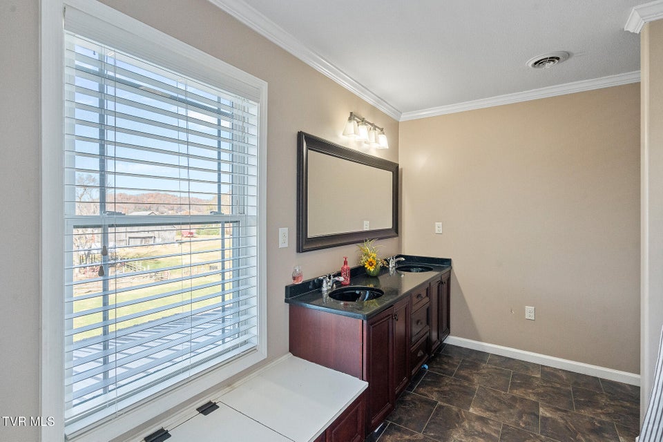 Photo #33: 8477 Andrew Johnson Highway