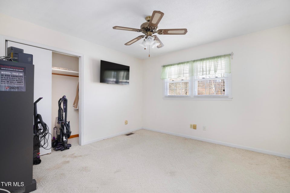 Photo #17: 133 Bishop Circle