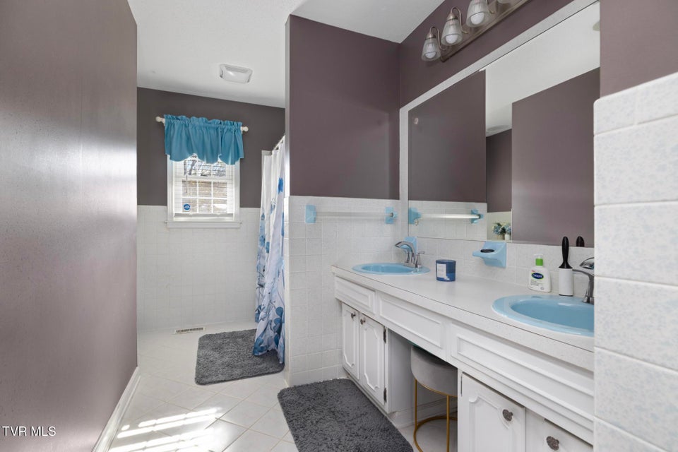 Photo #18: 133 Bishop Circle