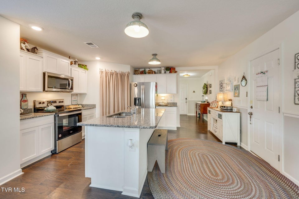 Photo #11: 701 Newtons Way