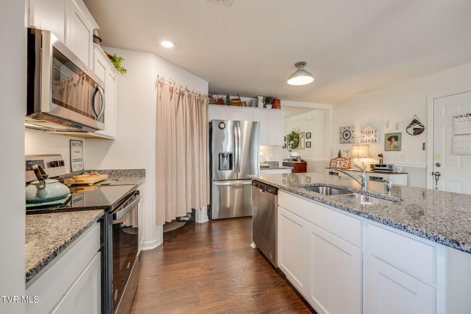 Photo #12: 701 Newtons Way