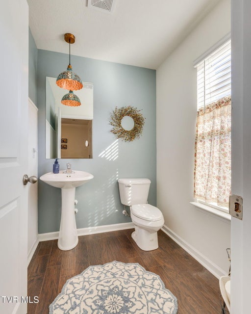 Photo #15: 701 Newtons Way