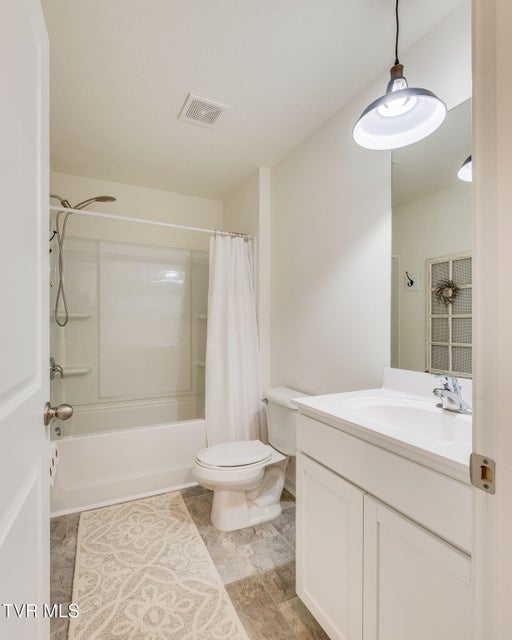 Photo #24: 701 Newtons Way