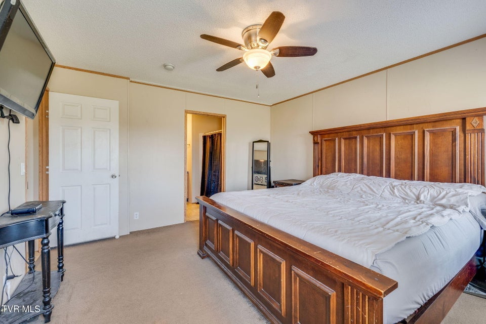 Photo #15: 175 Forest Road