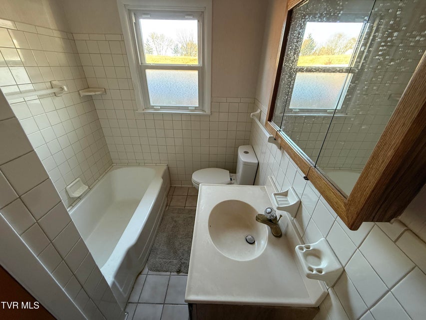 Photo #9: 116 Magnolia Avenue