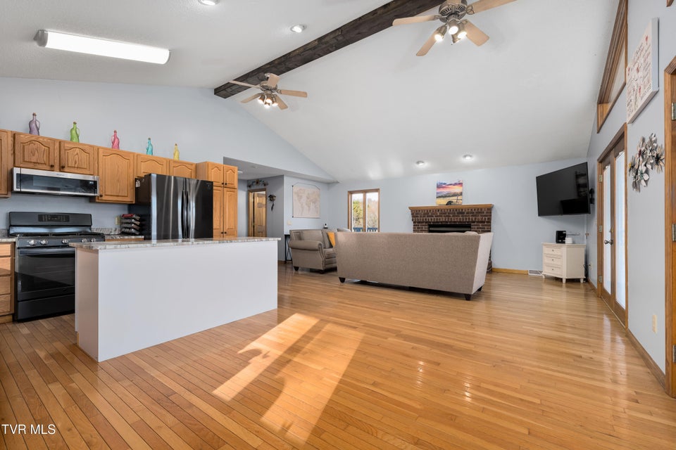 Photo #16: 2638 Highway 81 South 