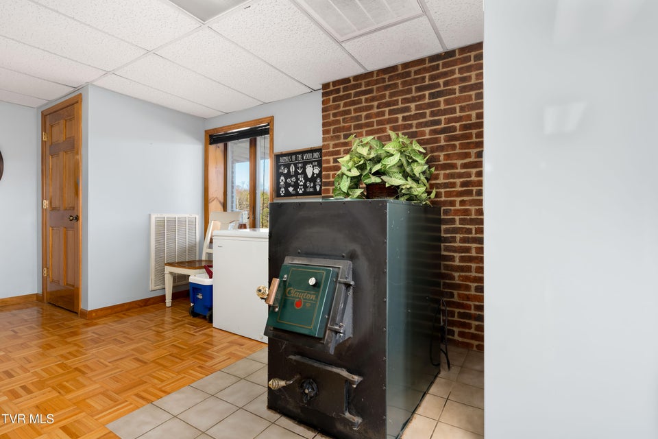 Photo #32: 2638 Highway 81 South 