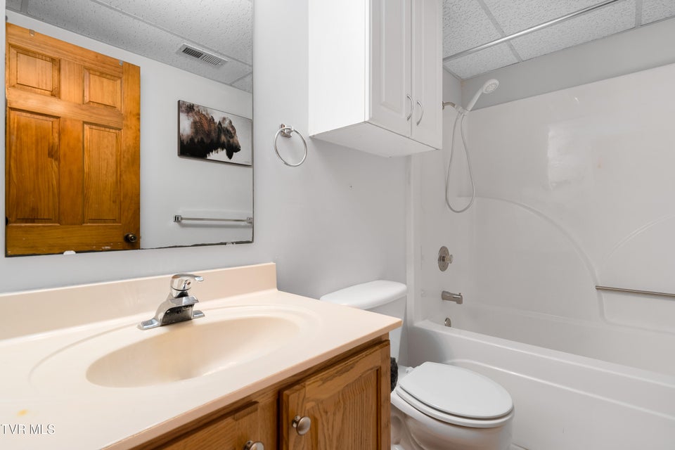 Photo #33: 2638 Highway 81 South 