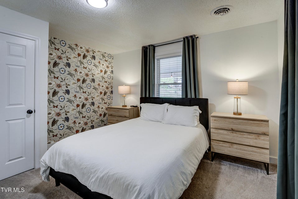 Photo #20: 706 Treadway Street