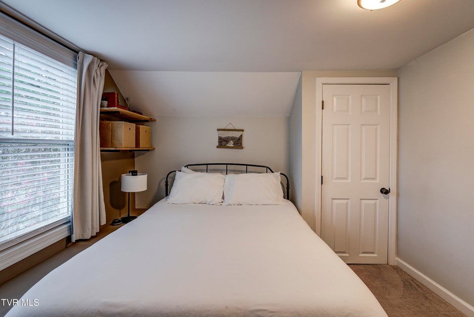 Photo #32: 706 Treadway Street