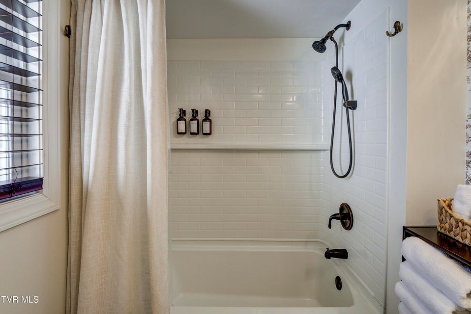 Photo #34: 706 Treadway Street