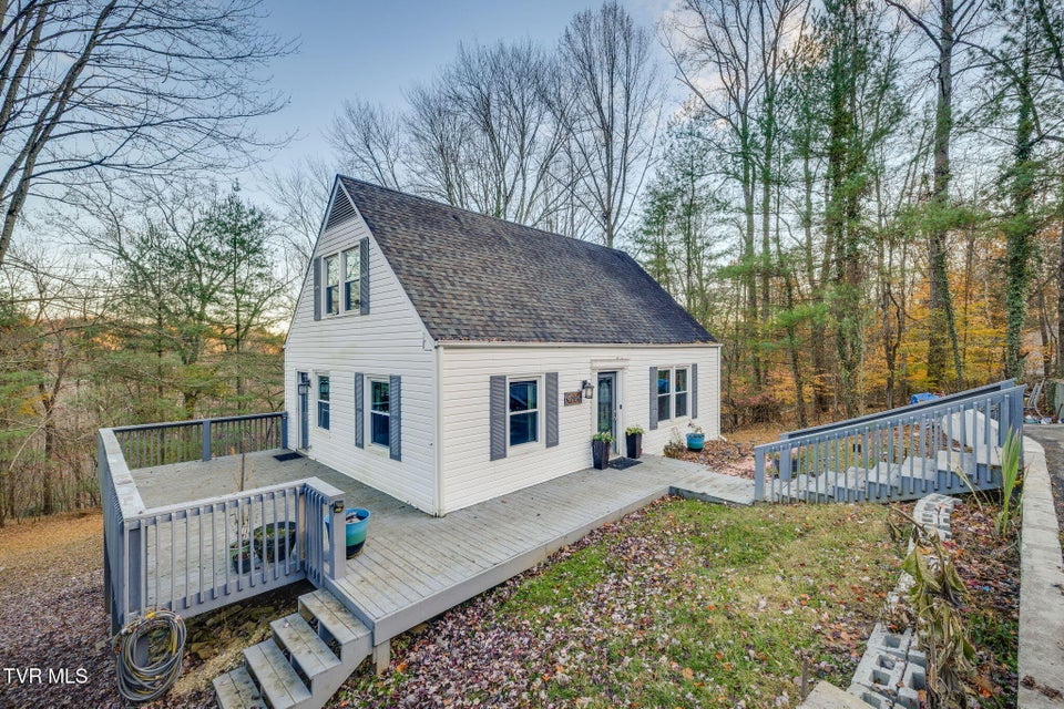 Photo #3: 4004 Lakeland Drive