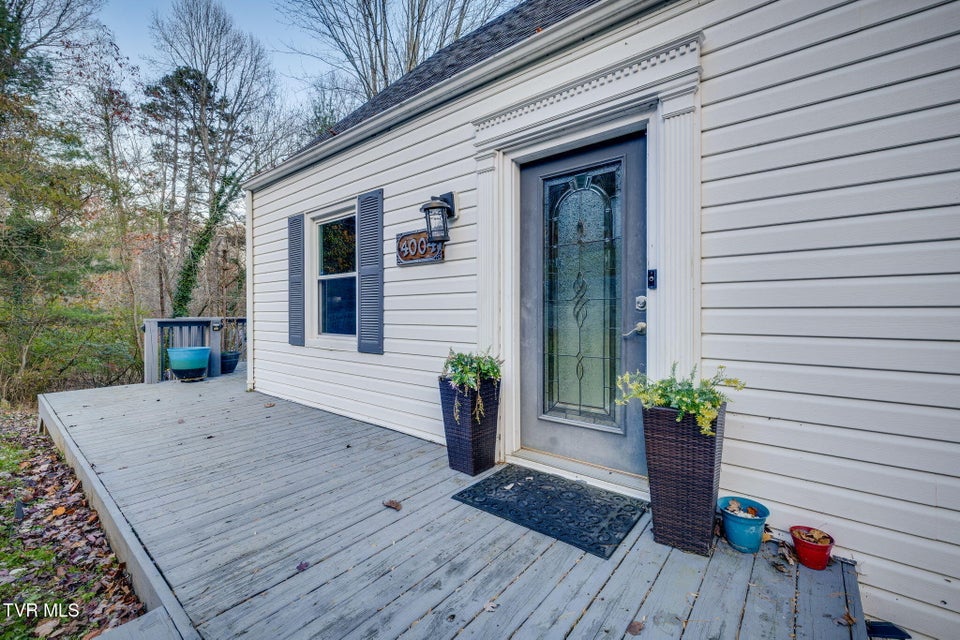 Photo #4: 4004 Lakeland Drive