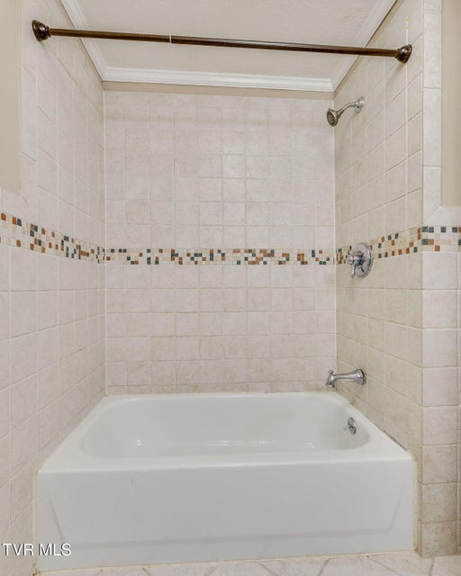 Photo #18: 4004 Lakeland Drive