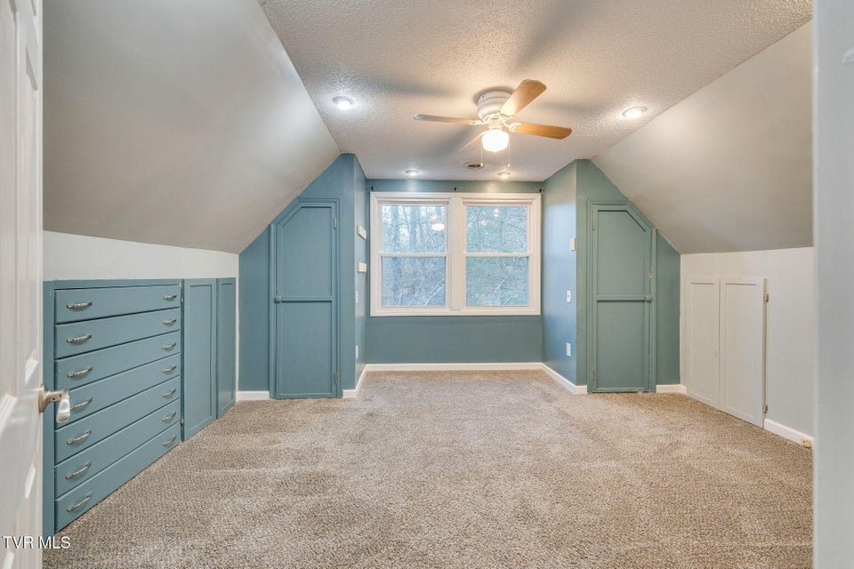 Photo #20: 4004 Lakeland Drive