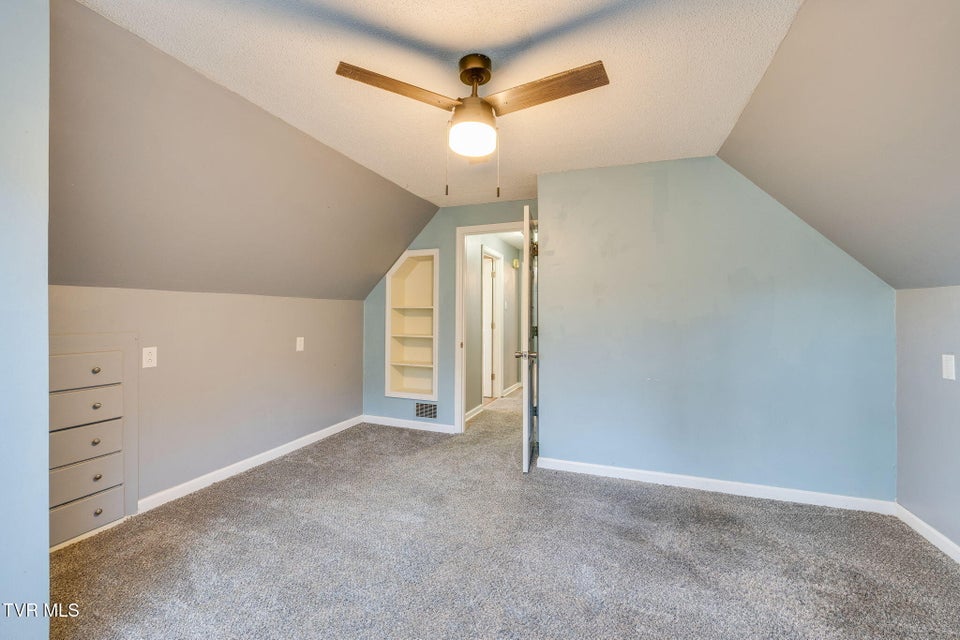 Photo #25: 4004 Lakeland Drive