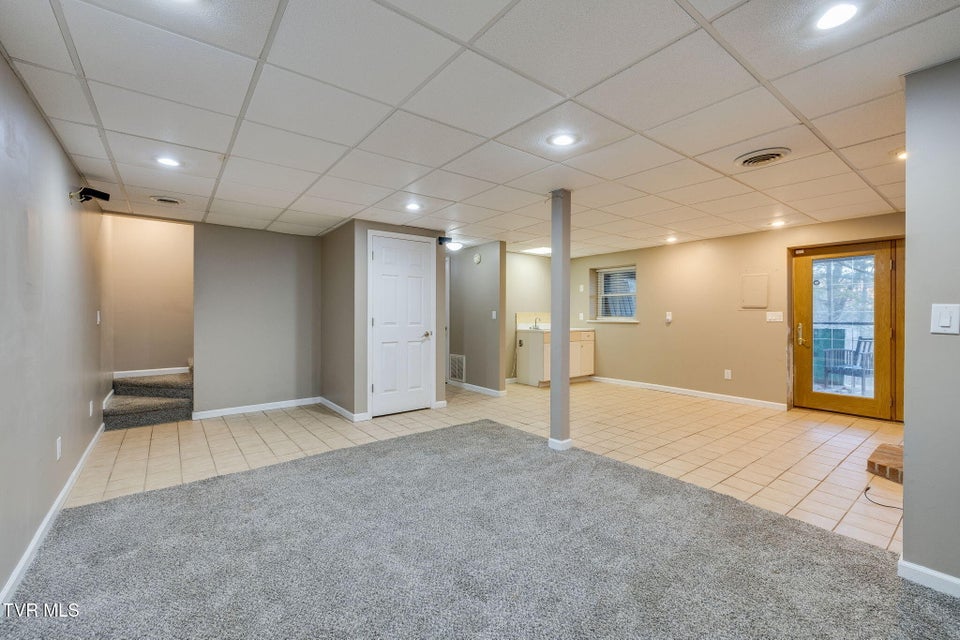 Photo #27: 4004 Lakeland Drive