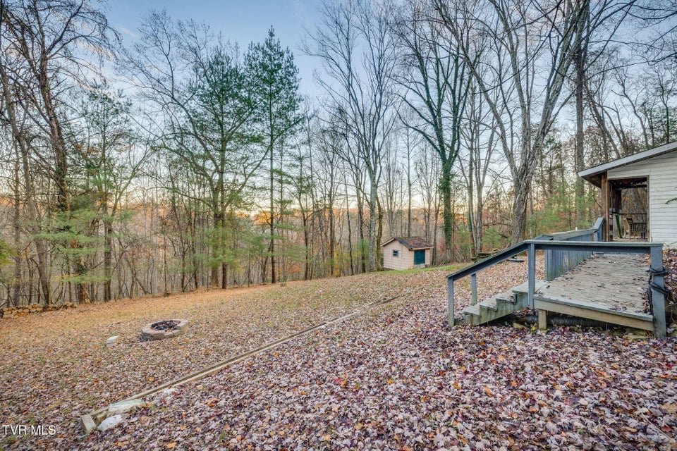 Photo #38: 4004 Lakeland Drive