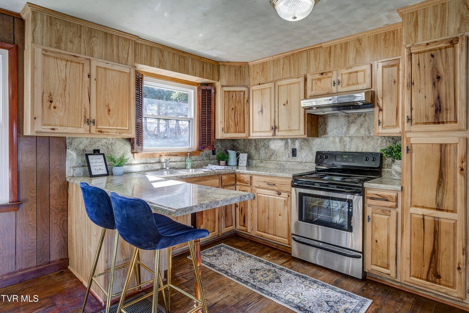 Photo #11: 508 Carolina Street