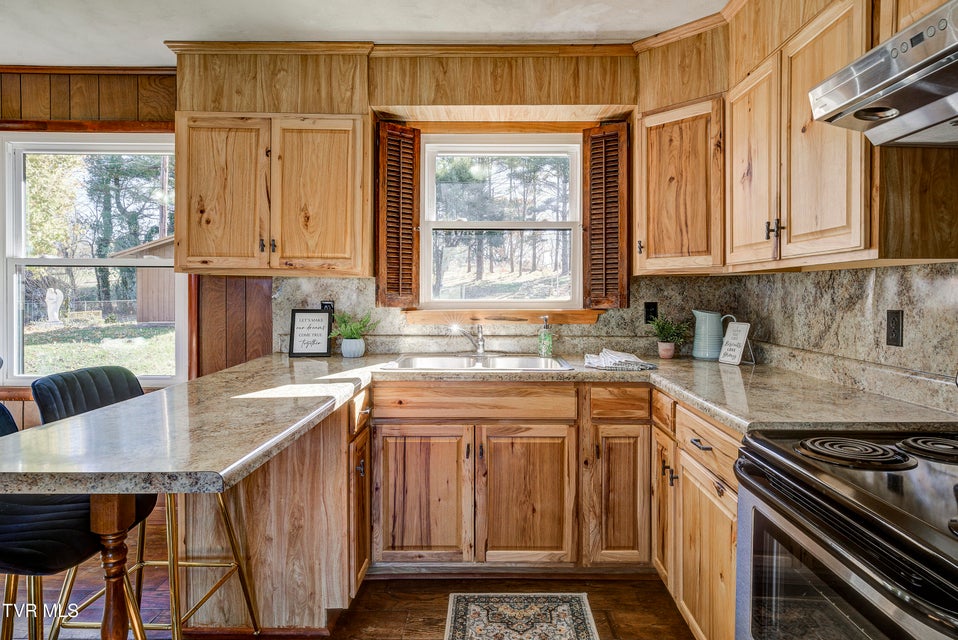 Photo #13: 508 Carolina Street