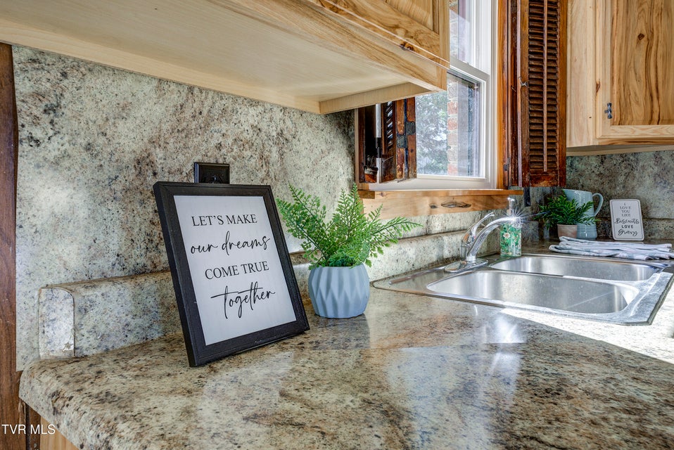 Photo #15: 508 Carolina Street