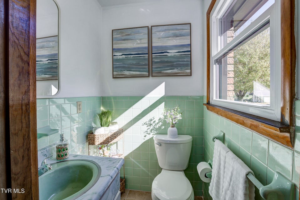 Photo #29: 508 Carolina Street