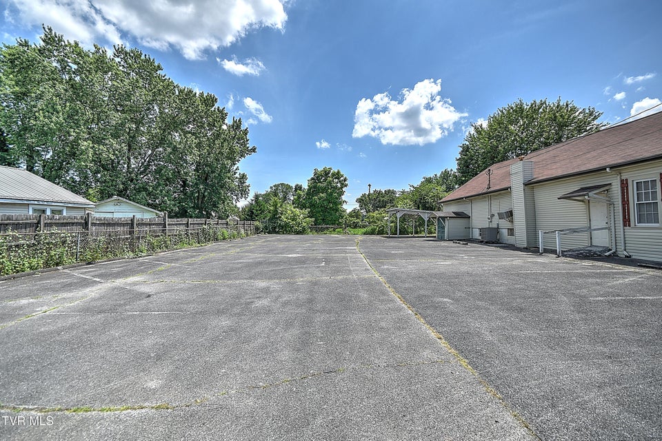 Photo #5: 2225 Ashwood Avenue