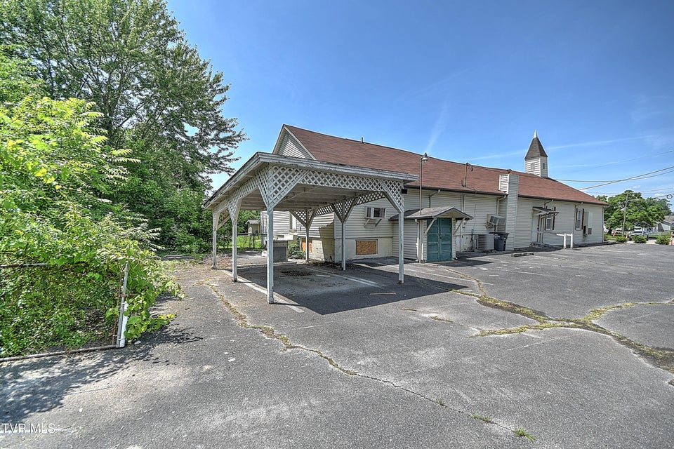 Photo #13: 2225 Ashwood Avenue