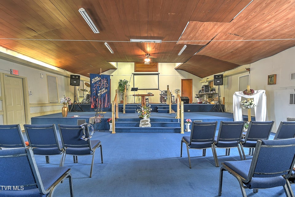 Photo #24: 2225 Ashwood Avenue