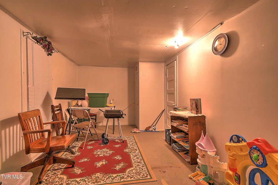 Photo #32: 2225 Ashwood Avenue